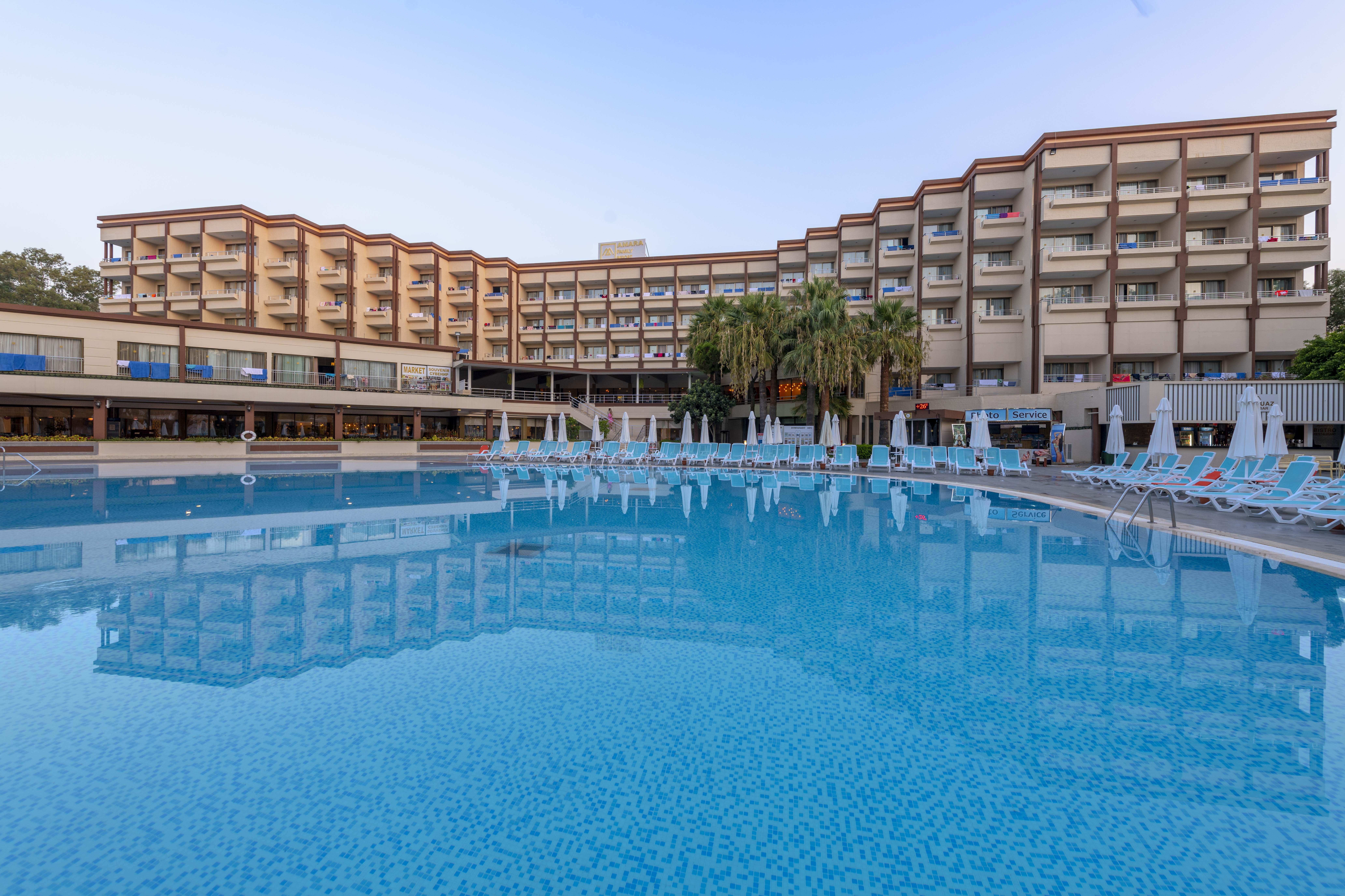Amara Family Resort Side Exterior foto